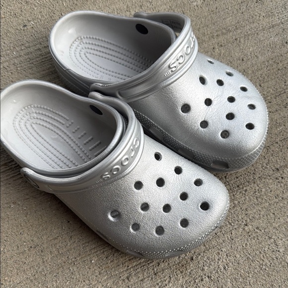 Crocs - Picture 3 of 9